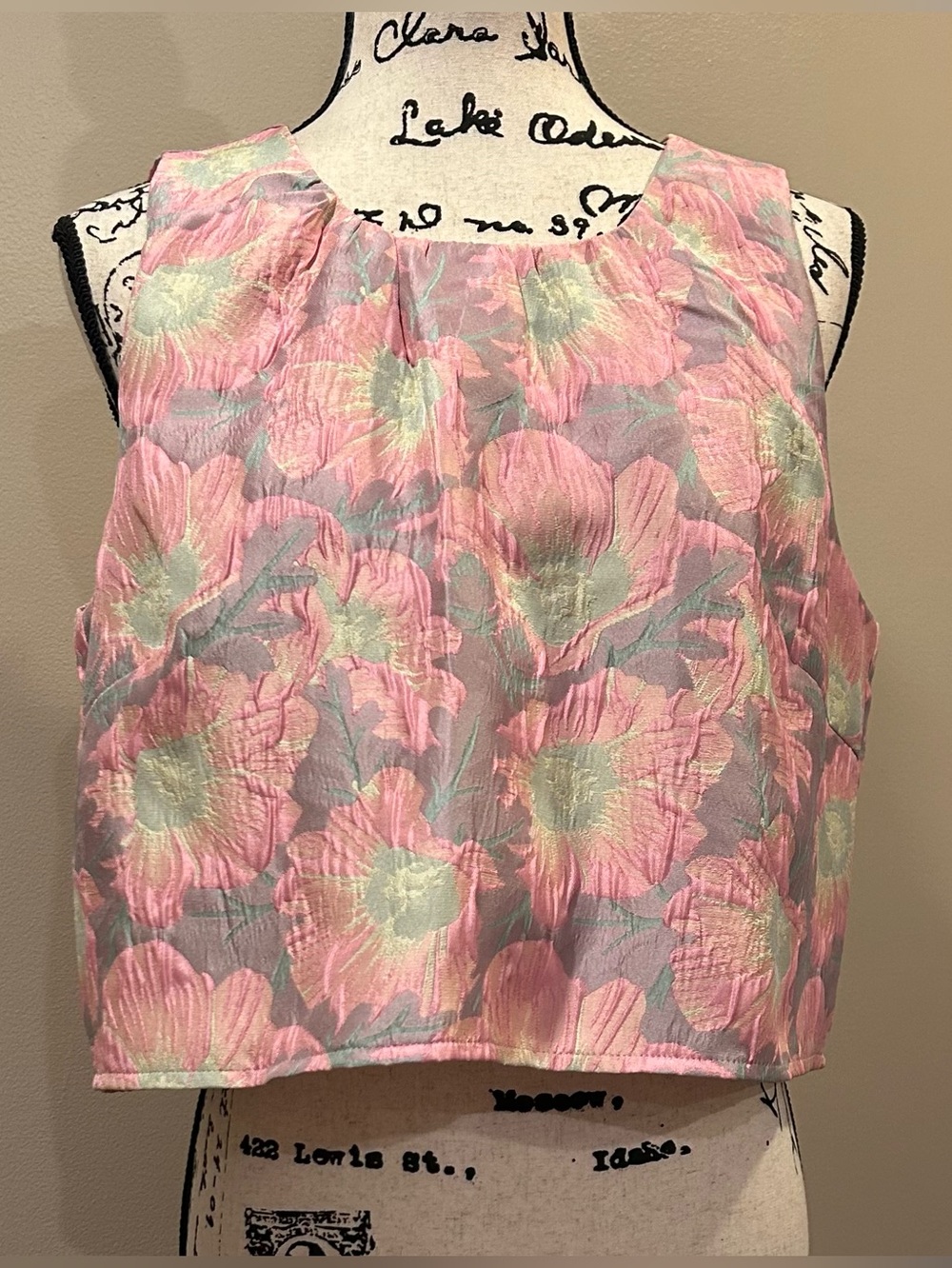 Abbey Glass Sleeveless Crop Top Pink Paradise - Picture 13 of 15